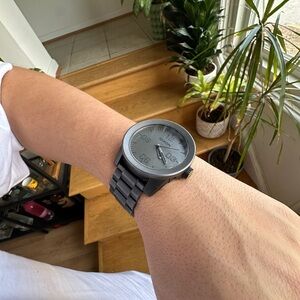 Nixon corporal gunmetal watch. New battery!